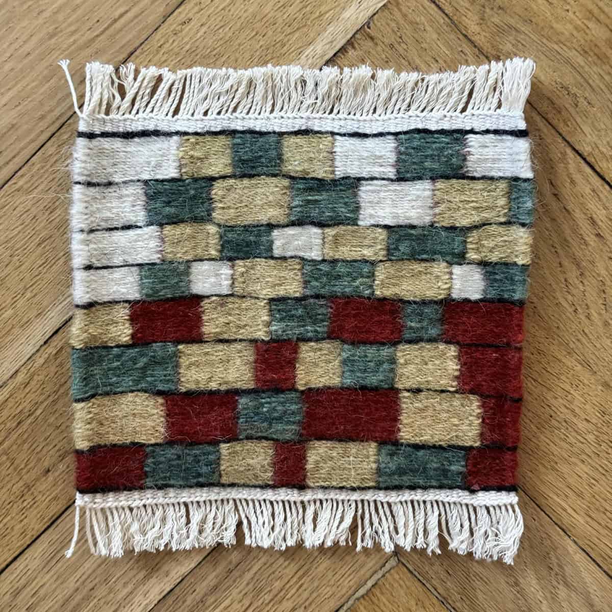 A sumak technique practice carpet.